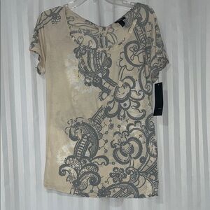 NWT Mission Cream & Grey Graphic Short Sleeve Top